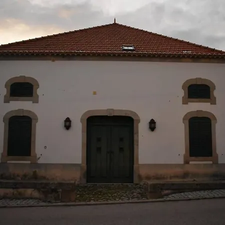 Casa Do Lagar De * Medelim